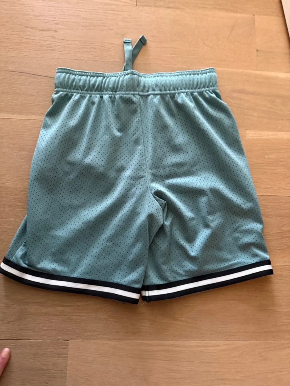 2 Pack! Oshkosh Kids Athletic Mesh Shorts, size 10/10A - Picture 5 of 6